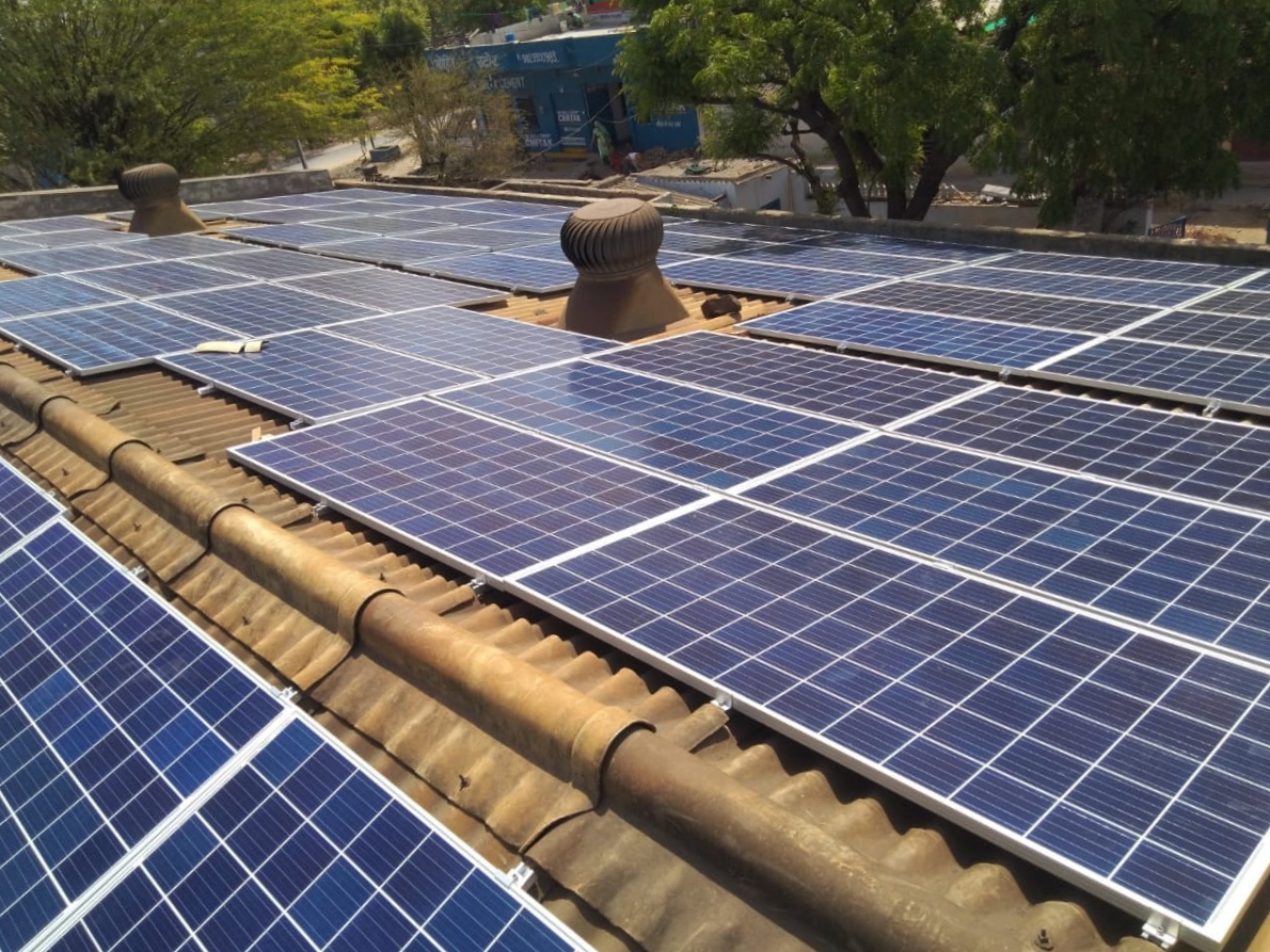 Lume Solar Commissioned 70kW Solar Plant at Unique Udyog’s asbestos shed roof..!!!
